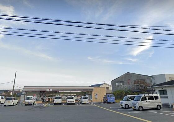 コンビニ　セブンイレブン三木大塚２丁目店（コンビニ）まで901m
