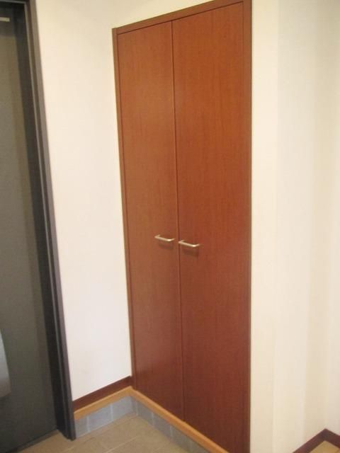 玄関　★お問い合わせはタウンハウジングまで★