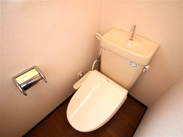 トイレ　他の部屋の写真です。室内は現況を優先します。