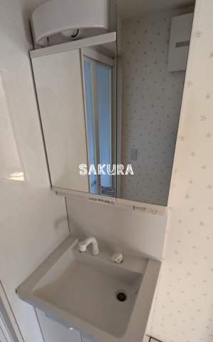 洗面設備　身支度に欠かせない独立洗面台♪