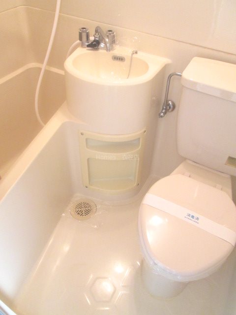 バス・シャワールーム　ユニットバスでお掃除簡単。(同マンション別部屋)