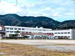 中学校　高島市立マキノ中学校（中学校）まで2006m