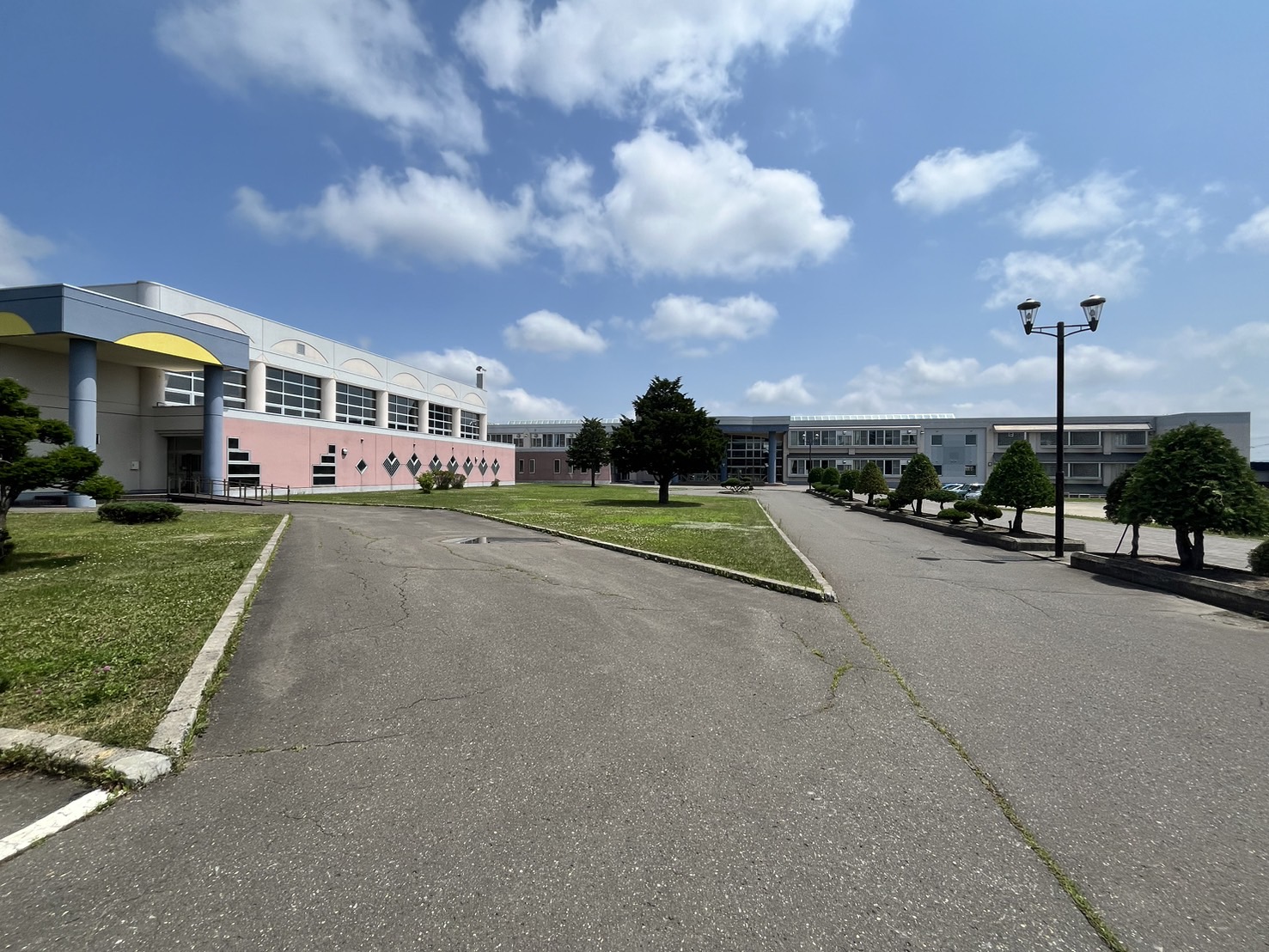 中学校　北見市立北中学校（中学校）まで896m