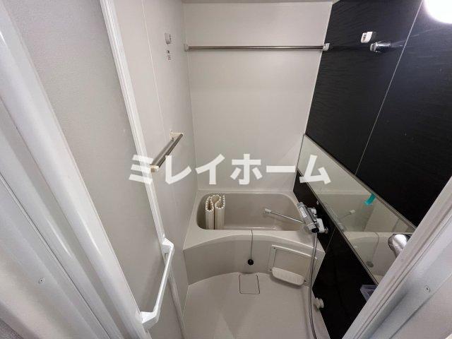 バス・シャワールーム　同建物内、別のお部屋の参考写真になります。
