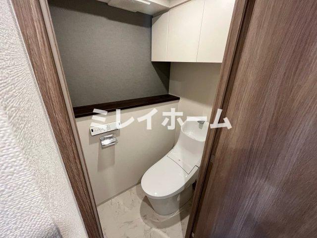 トイレ　同建物内、別のお部屋の参考写真になります。