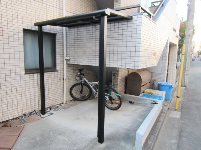 その他共有部分　★屋根付き駐輪場です★