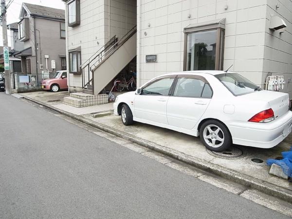 駐車場　駐車場