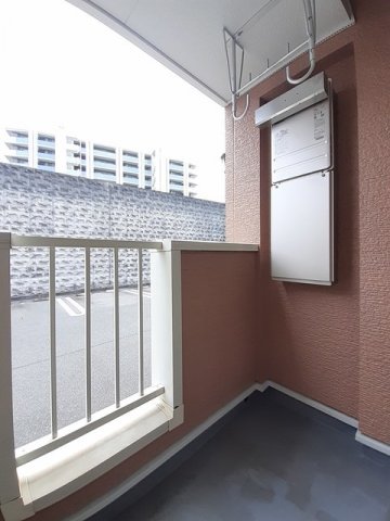 バルコニー　バルコニーがあります