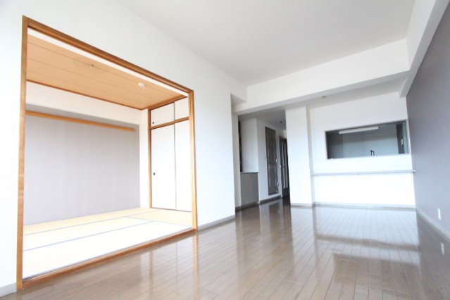 居室・リビング　※他の部屋の写真です