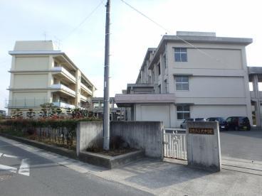 中学校　倉敷市立北中学校（中学校）まで865m