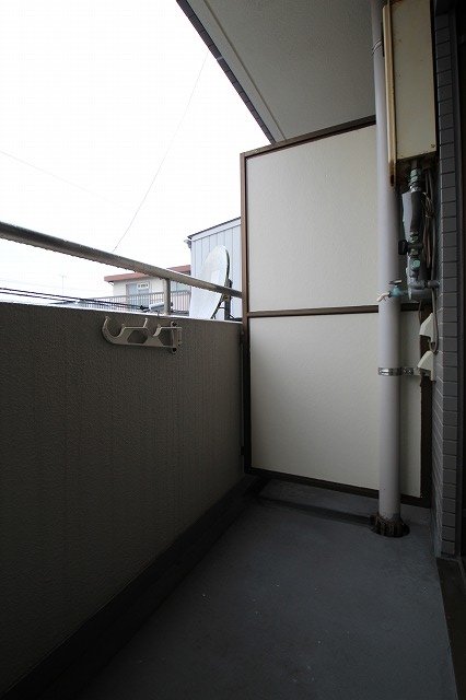 バルコニー　同物件別号室の写真です。