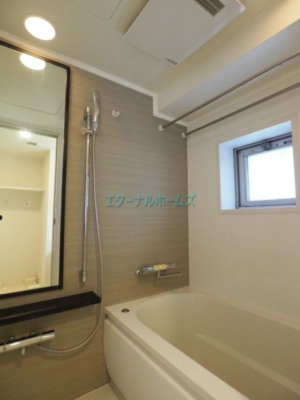 バス・シャワールーム　別部屋参考写真