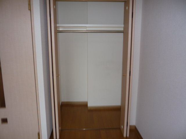 収納　（クローゼット）付　奥行ワイド設計