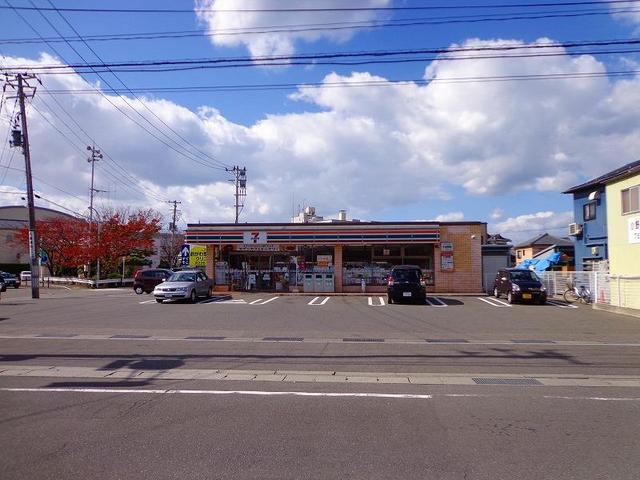 コンビニ　セブンイレブン新潟入船店（コンビニ）まで672m