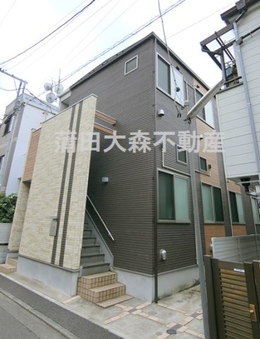 建物外観　2017年5月築　木造地上2階建て総戸数12戸 東京都大田区