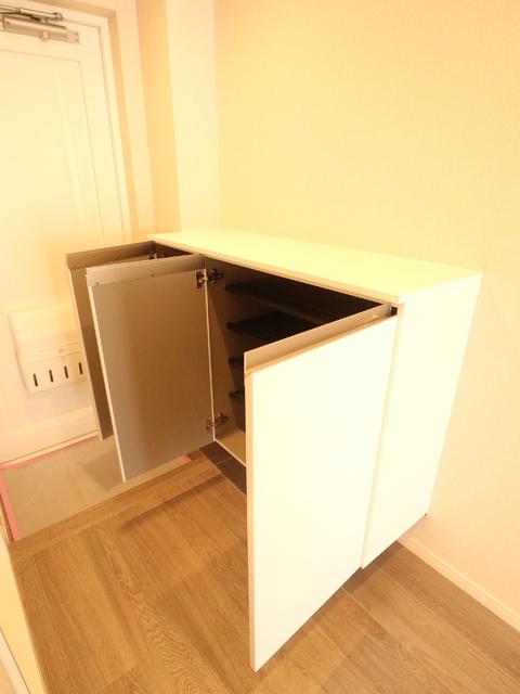 収納　収納　シューズボックス