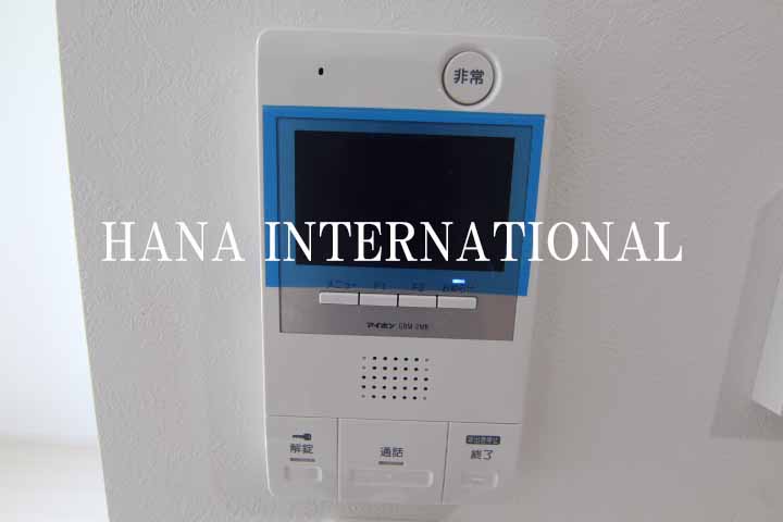 セキュリティ　モニター付きインターホン完備で来客時も安心です。
