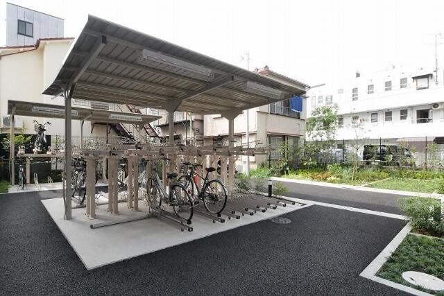 駐車場　?