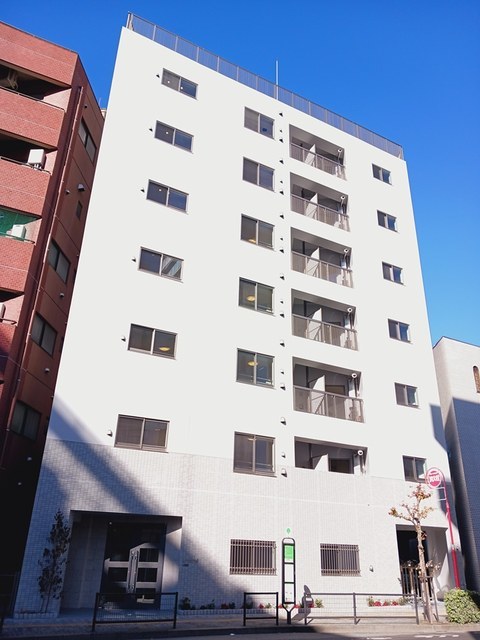 建物外観　７階建ての賃貸マンション
