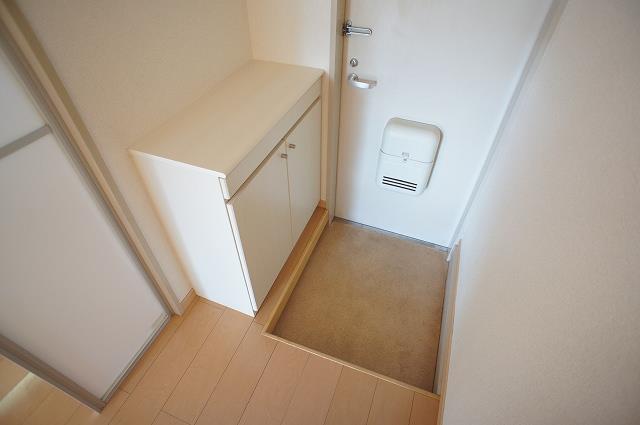 玄関　同施工会社同タイプ