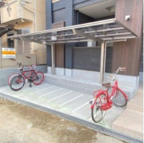 その他共有部分　屋根付きの駐輪場です。