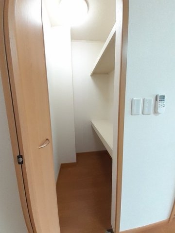 収納　ちょっとした収納スペースも充実しています