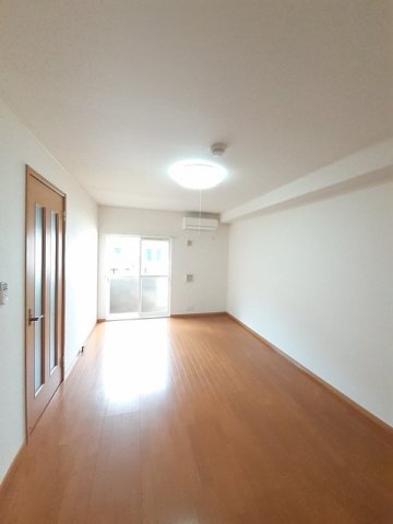 その他部屋・スペース　明るい色調の室内です