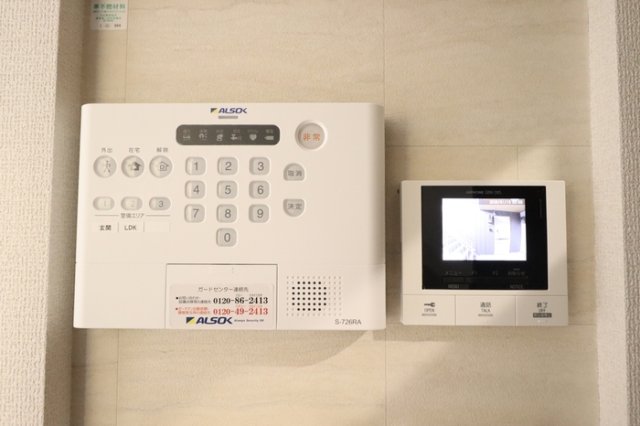 セキュリティ　モニター付きインターホンです