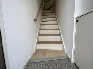 玄関　（別タイプ参考写真）ラ・フルールＫ　北区西ヶ原4