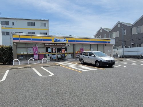 コンビニ　ミニストップ 藤沢石川1丁目店（コンビニ）まで676m