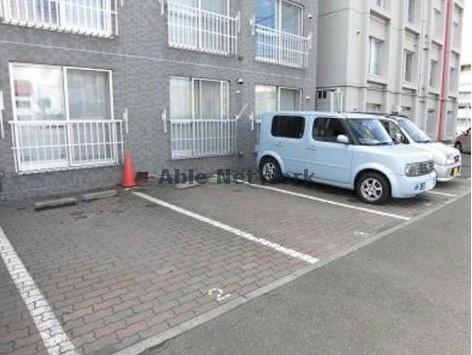 駐車場　駐車場
