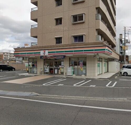 コンビニ　セブンイレブン　岡山岡町店（コンビニ）まで194m