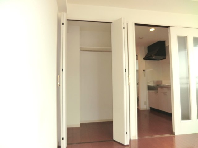 収納　★収納ウォークインクローゼットタイプです★