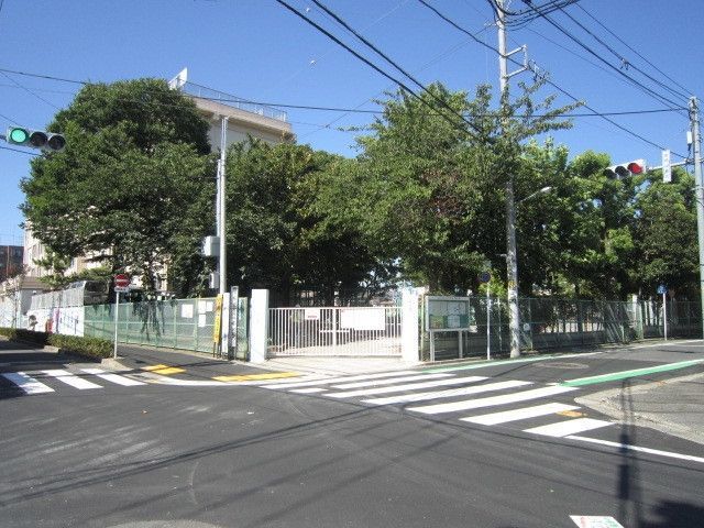 小学校　江戸川区立西小松川小学校（小学校）まで623m