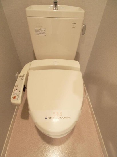 トイレ　写真は同タイプ住居です。