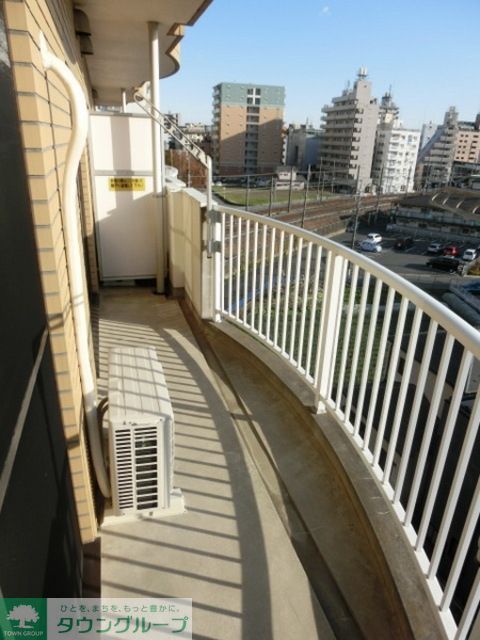 バルコニー　同建物同タイプ住戸参考写真です