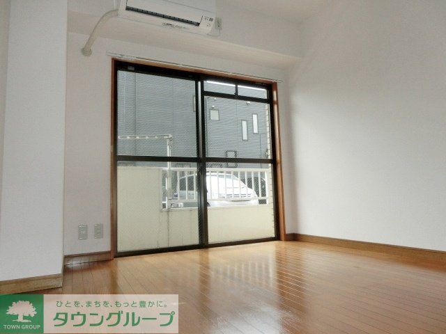 居室・リビング　同建物同タイプ住戸参考写真です