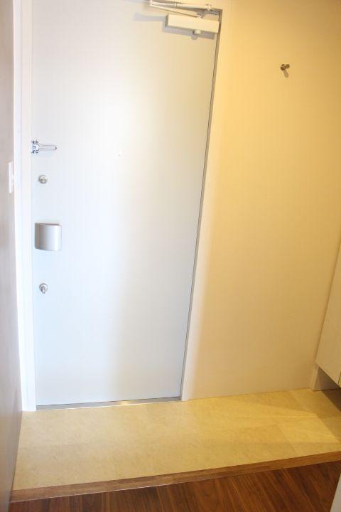 玄関　※写真は別タイプです