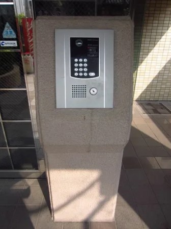 その他共有部分　安心のオートロック付きです☆