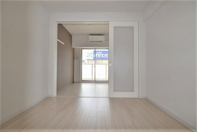 居室・リビング　写真は同マンションの別のお部屋のものです