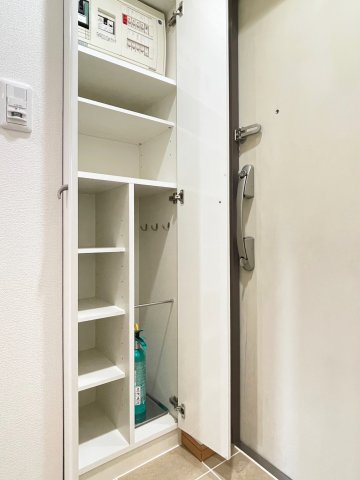 収納　シューズボックス