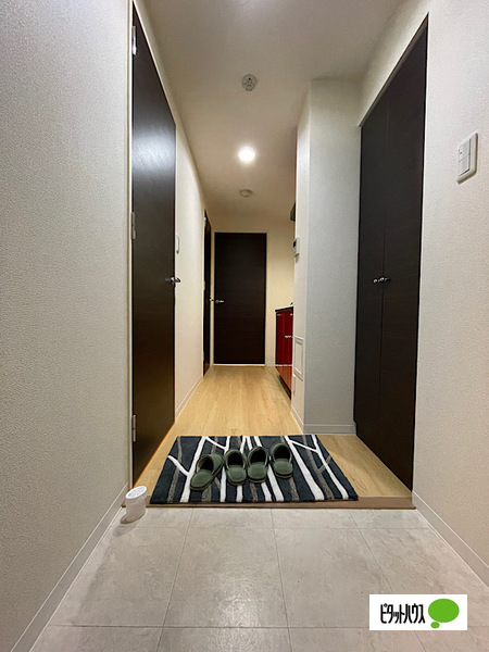 玄関　同物件別部屋