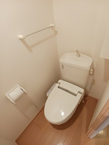 トイレ　落ち着いたトイレです