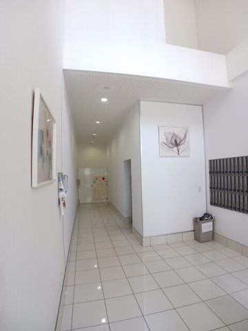 エントランス　建物の内部です