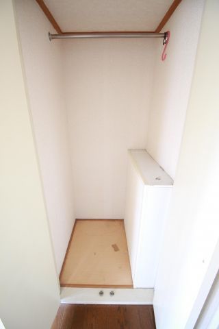 収納　メゾン西ヶ原　北区西ヶ原3
