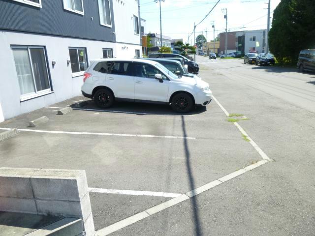 駐車場　駐車場