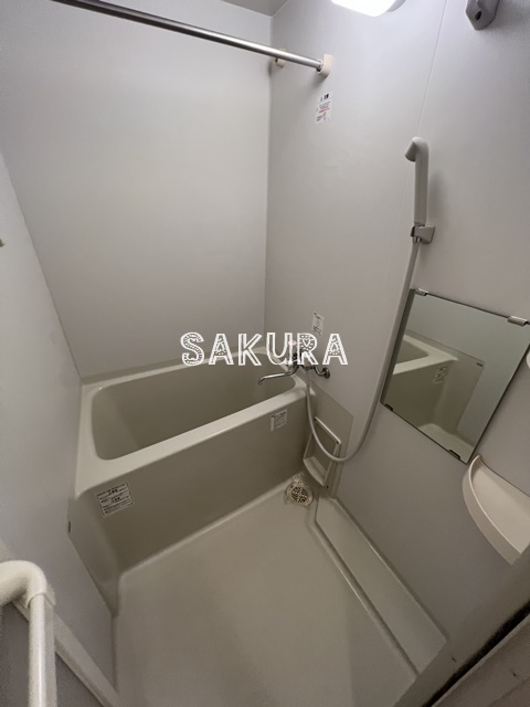 バス・シャワールーム　ご家族や長時間入浴に便利な追い炊き機能付きです♪