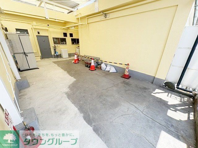 エントランス　駐車場