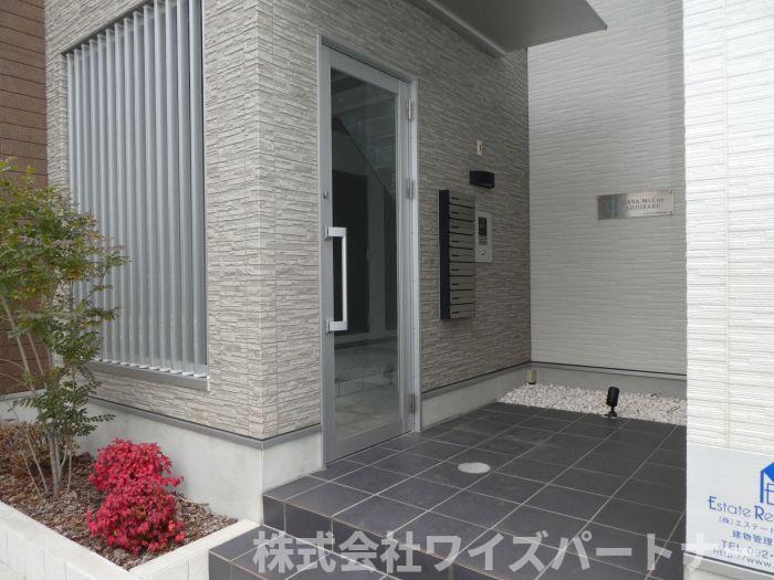 エントランス　※別号室の為、現況優先