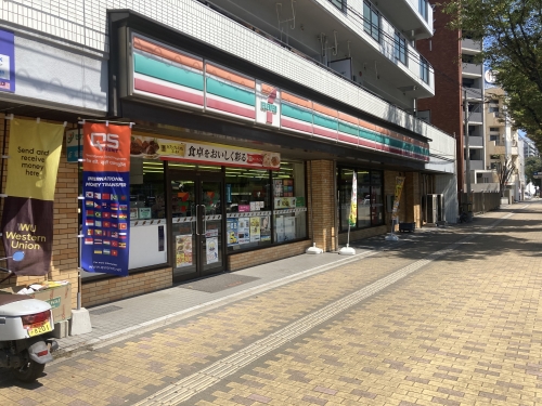 コンビニ　セブンイレブン博多千代１丁目（コンビニ）まで400m